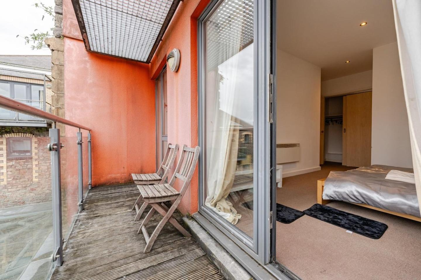 Private Room In Cardiff City Center Extérieur photo